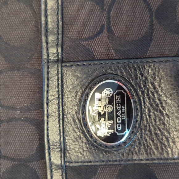 Coach Swing Body CrossBody with Coach Scarf as a Bonus - Picture 6 of 9